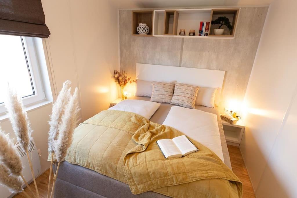 Apartamento gemütliches, voll ausgestattes Tiny House Vilseck Exterior foto